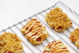 Bánh mì xúc xích Hàn Quốc